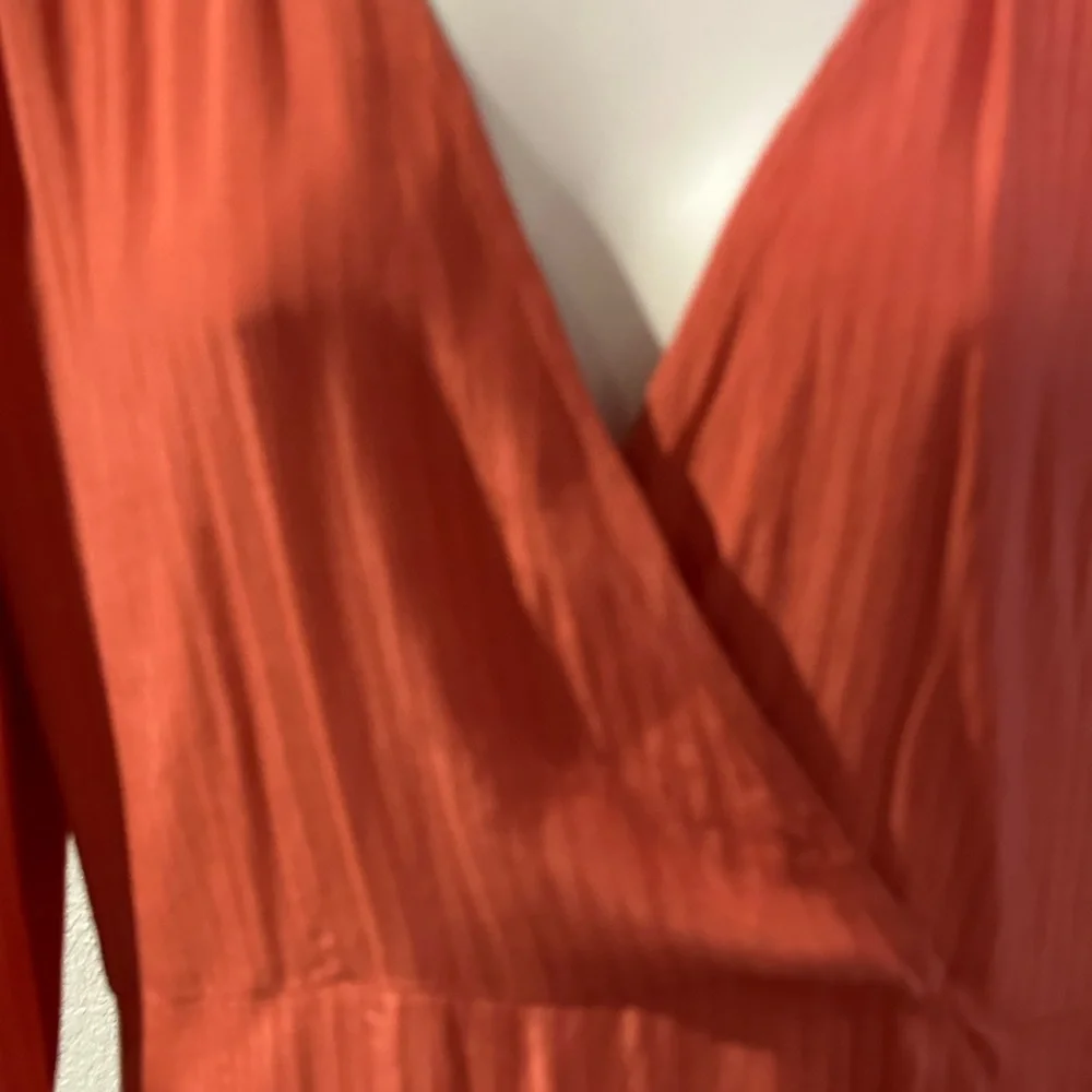 NWT Perfect Fall Dress! Color, length and details are on trend for Fall 2023 🍁 - Picture 2 of 8